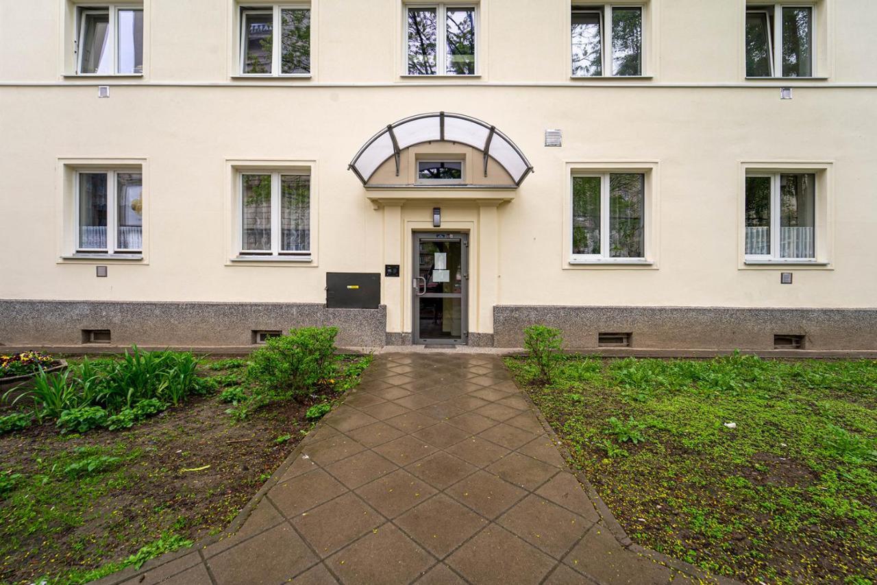 Elektoralna Comfort Apartment Varsó Kültér fotó