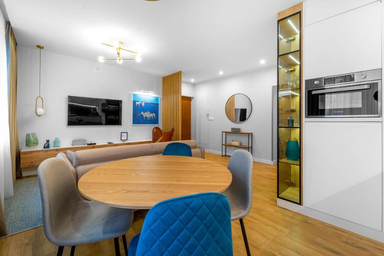Elektoralna Comfort Apartment Varsó Kültér fotó
